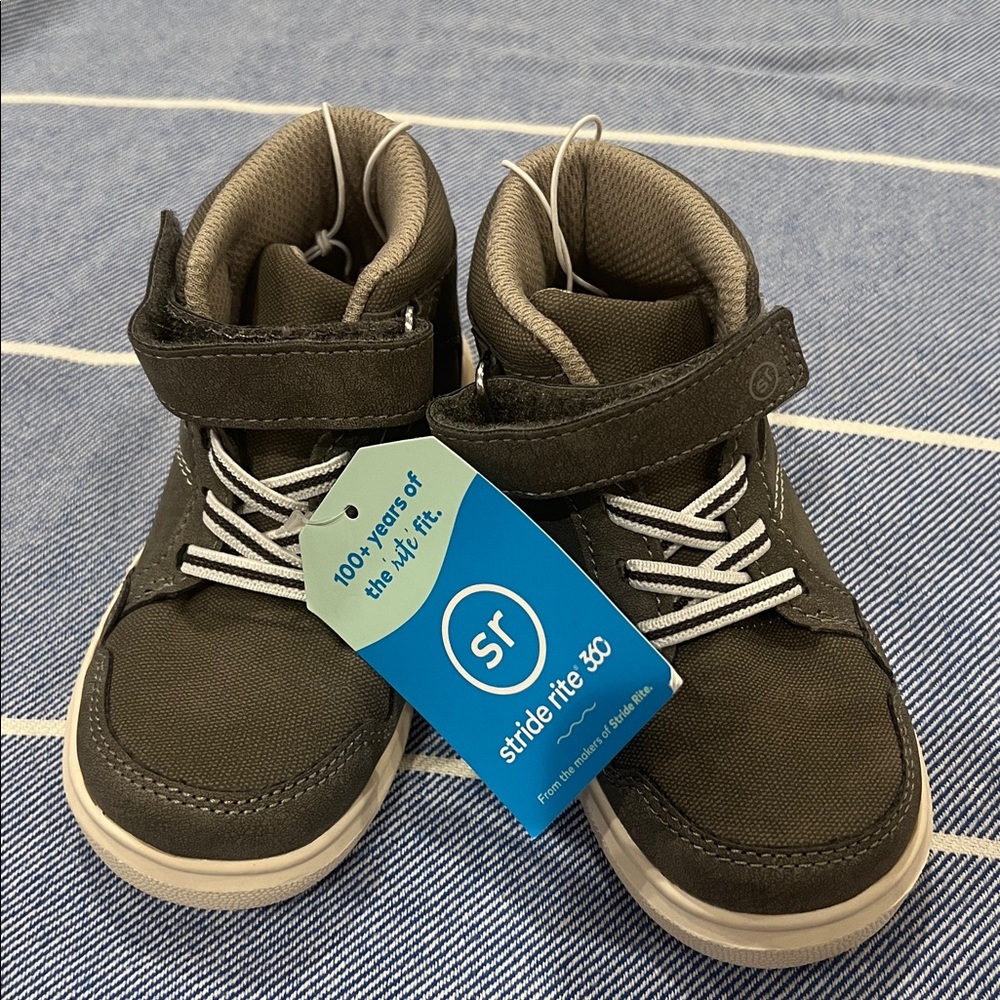 Stride Rite 360 Unisex-Child Canvas and Leather Boot- 7 toddler